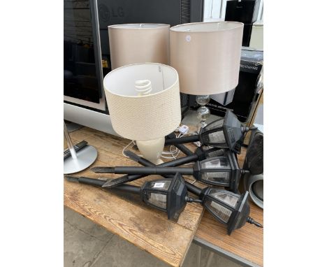 AN ASSORTMENT OF LIGHT FITTINGS TO INCLUDE GARDEN LIGHTS ETC 