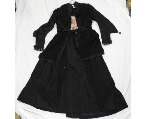 EDWARDIAN LADIES SILKEN DAY DRESS + CORSETTED JACKET WITH LACE BLOUSE INSET, BRAIDED WITH LACE EDGED CUFFS 