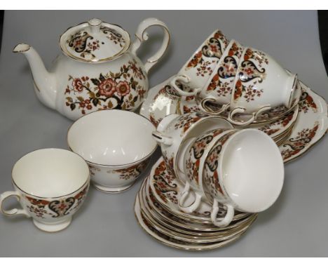 COLCLOUGH PART TEA SET 