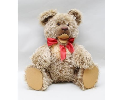 A STEIFF TEDDY BEAR FROM 2000, limited edition Mohair bear no.721 of 1500 (with certificate), a reproduction of Zotty bear fr