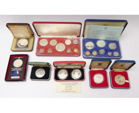 Coins and medallions, Commonwealth of the Bahama Islands 1972 proof set cased with certificate, First National Coinage of Bar