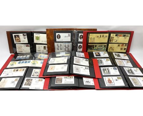 Predominantly Masonic interest first day covers and stamps including 'Royal Engineers Lodge No.2599', 'The London School Boar