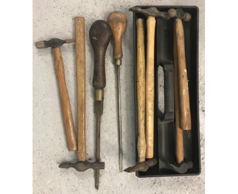 6 vintage wooden handled cross pein hammers. Together with 3 wooden handled screwdrivers.  