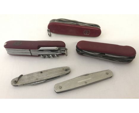 5 assorted pocket knives, to include Swiss army pen knives.  
