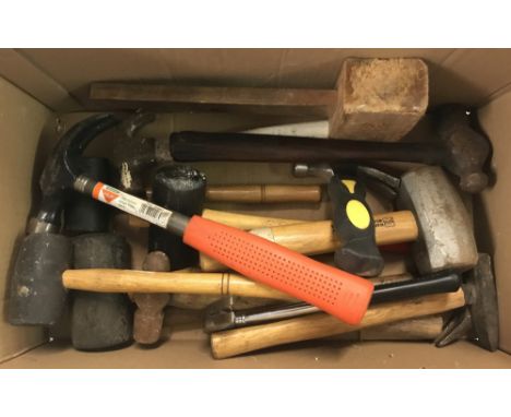 A quantity of vintage and modern hammers to include rubberhead, claw and lump.  