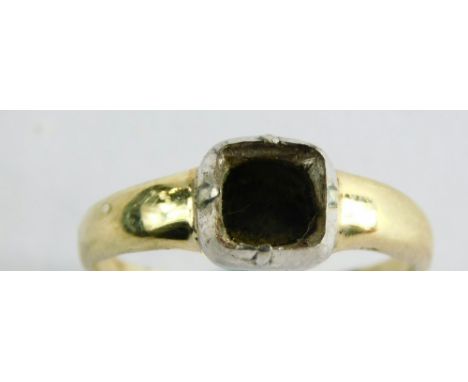 A dress ring frame, with white and yellow gold, unmarked, believed to be 18ct, 1.9g.