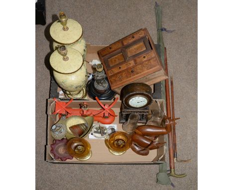 Miscellaneous bygones, including an oak mantle clock, the dial inscribed W M Greenwood &amp; Sons, Leeds &amp; Huddersfield, 