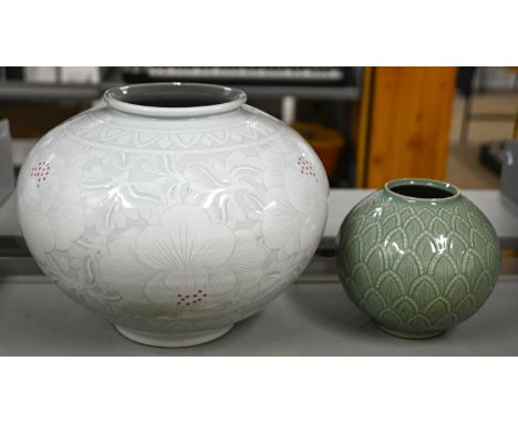 Miscellaneous Japanese and other ceramics including Celadon glazed vase, part porcelain tea service, large Japanese studio po
