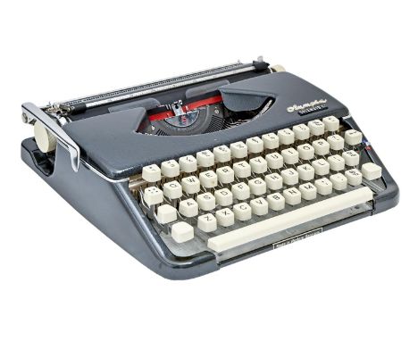 An Olympia Splendid 66 typewriter, 20th c, 31cm w, cased 