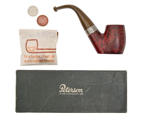 A Peterson silver mounted smooth briar Donegal fishtail tobacco pipe, mount Dublin 1997, maker's leaflet and pouch, boxed  Ve