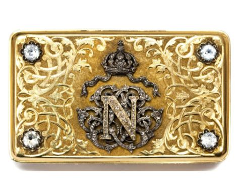 A gold Napolean III Imperial presentation snuff box, the hinged cover set with a diamond encrusted 'N' below an Imperial crow
