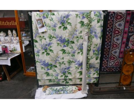 Pelmet curtains, pelmet 70", curtains width 52", drop 81" and roman blind to match, width 49", drop 53"