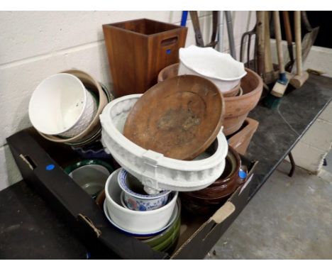 Quantity of ceramic/wooden planters. Not available for in-house P&amp;P 
