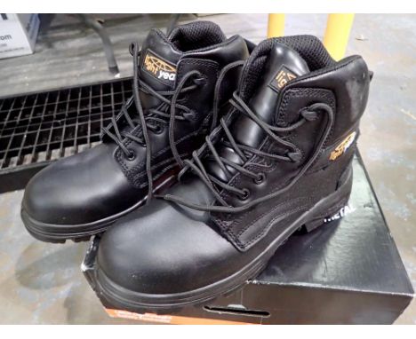 Boxed light year Derby work boots, size UK 8. Not available for in-house P&amp;P 