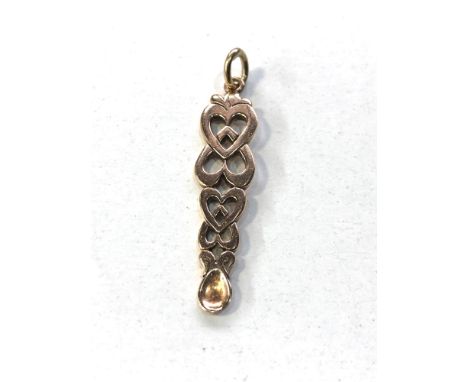 9ct gold celtic spoon design  pendant measures approx 4.2cm drop weight 3.8g 