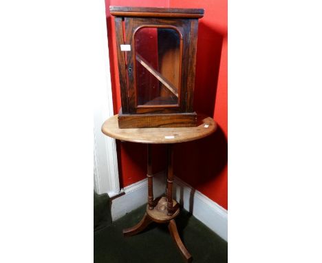 *Item to be collected from Friargate, Derby*An Edwardian mahogany oval occasional table, turned pillar supports, circular und