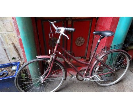 *Item to be collected from Friargate, Derby*A ladies Raleigh bikeCondition - wear and tear commensurate with ageObject locati