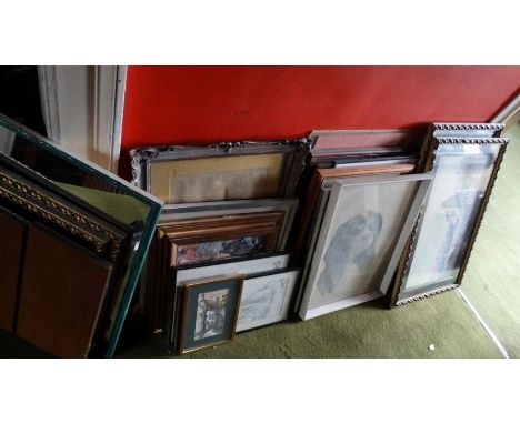 *Item to be collected from Friargate, Derby*Assorted pictures, prints and mirrorsCondition - wear and tear commensurate with 