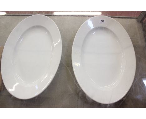 [Militaria] A Pair of Second World War German Luftwaffe, 1939 Dated, White Ceramic Oval Serving Mess Plates each well marked 