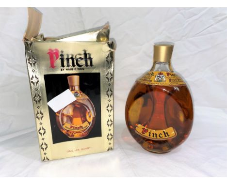 A US quart bottle of Haig &amp; Haig Pinch, old blended scotch boxed 