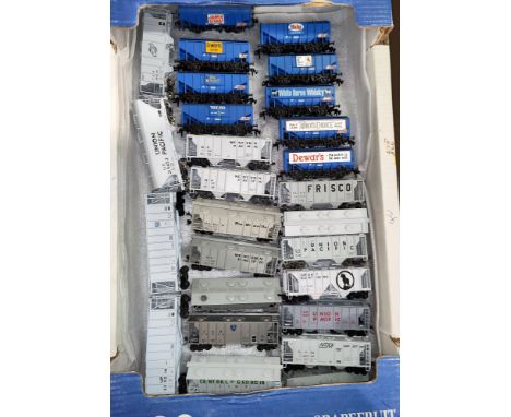 A large selection of HO American railroad single and twin hopper freight wagons 