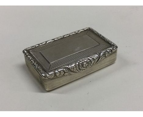 A good silver snuff box attractively decorated with flowers to reeded sides. Birmingham 1837. By Thomas Northcote. Approx. 90