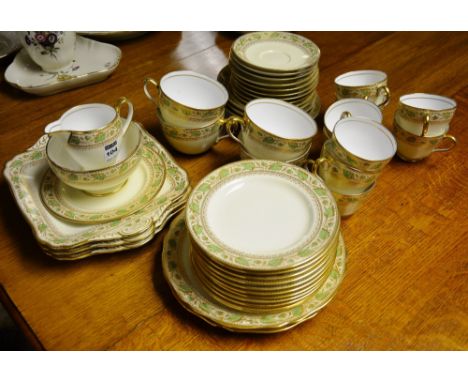 A Copeland Spode 'Oaklea' china tea and breakfast service (46)