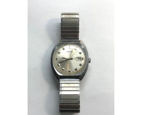 Vintage gents Oris wristwatch the watch is ticking please see images for condition no warranty given 