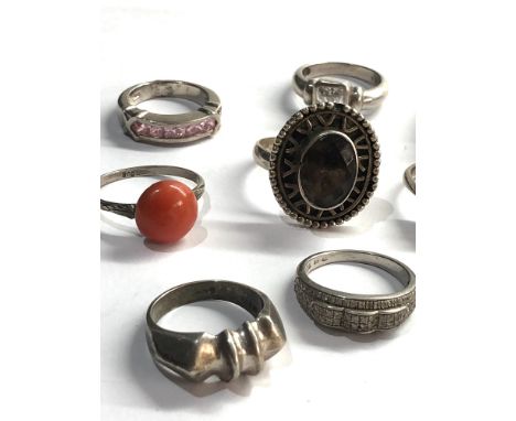 Selection of 10 vintage silver rings 