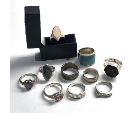Selection of 10 vintage silver rings 