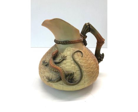 Royal Worcester Lizard Vase good condition 