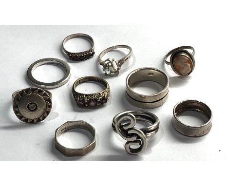 Selection of 10 vintage silver rings 