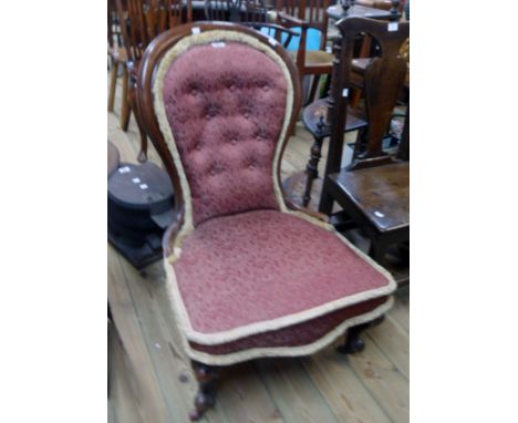 A Victorian walnut part show frame spoon back parlour chair with burgundy repeat pattern tapestry button-back upholstery, set