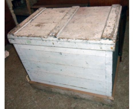 A 3' 1 1/2" late Victorian painted pine lift-top transit trunk with zinc lining and flanking iron drop handles - later timber