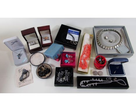 Collection of costume jewellery to include a Merrythought boxed silver wishbone pin 