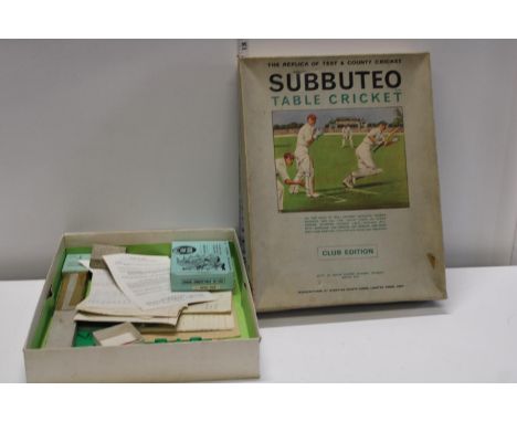 A vintage Subbuteo table cricket set (Unchecked) 