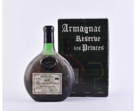 ARMAGNAC Vieille Fine "RESERVE des PRINCES" Füllstand normal, Etikett guter Zustand, 0,70 l, mit Umkarton