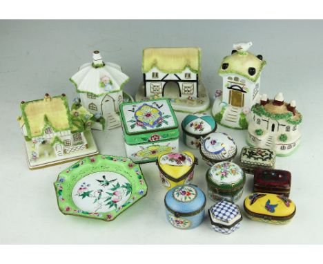 A Chinese enamel box and cover, decorated with flowers, 8cm long, with a similar ash tray, two hinged cloisonne boxes, seven 
