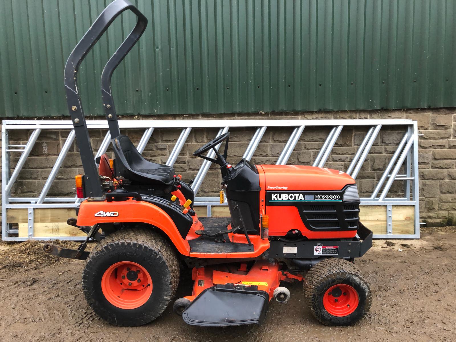 DS KUBOTA BX2200 4WD RIDE ON DIESEL LAWN MOWER WITH POWER STEERING