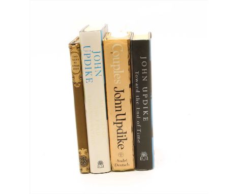 Twenty six Folio Society books, including: Tolstoy's War and Peace and Swift's Gulliver's Travels, some in slip cases, some i