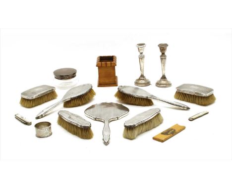 A collection of silver items, to include a five piece silver dressing table set, by WI Broadway &amp; Co, Birmingham 1929, tw