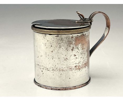 A George III Old Sheffield Plate mustard pot, circa 1780, cylindrical drum form, with reeded rim, flat top and wire thumbpiec