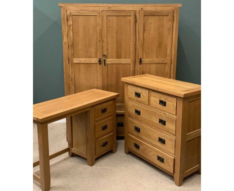 MODERN LIGHT OAK BEDROOM FURNITURE to include triple wardrobe, 192cms H, 160cms W, 60cms D, a two over three drawer chest, 99