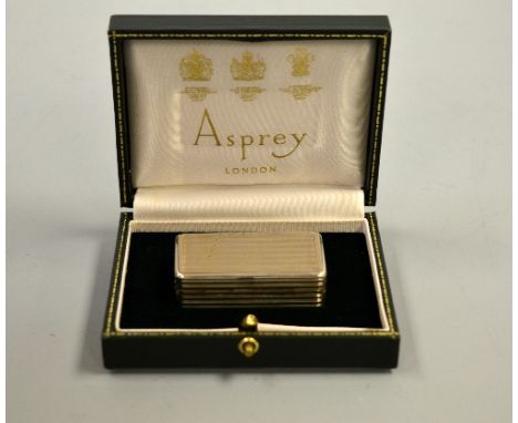 A SILVER GALLAGHER SILVER SNUFF BOX, of ribbed rectangular form, with gilt interior fitted green Asprey London retailers box,