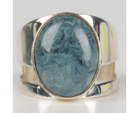 This ring is part of the Mine Finds collection and includes the original cleaning cloth and pamphlet. Sterling silver and Jay