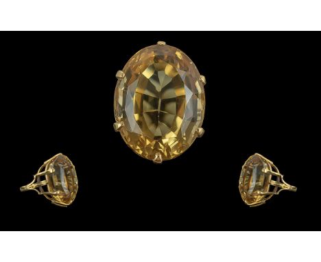 Ladies - Excellent Quality 18ct Gold Single Stone Citrine Set Statement Ring. Marked 750 - 18ct to Interior of Shank. The Lar