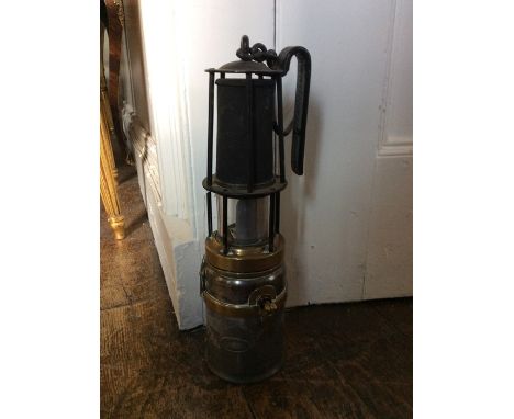 A Friemann Wolf SA protector lamp with gauze&nbsp;