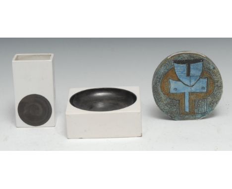 A Troika wheel vase, designed by Linda Taylor, incised with motif, 12cm high,  painted marks, monogrammed;  a square ashtray,