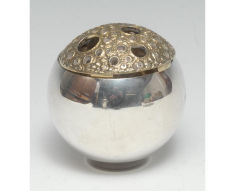 Stuart Devlin (1931 - 2018) - an Elizabeth II silver and silver-gilt globular pot pourri, textured cover, 8cm high, London 19