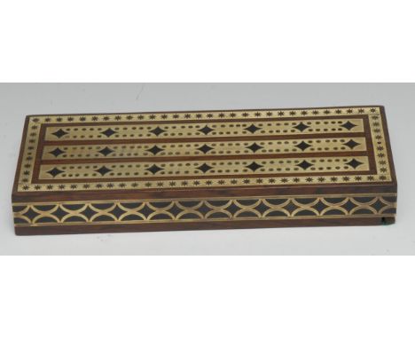 A Regency rosewood and brass marquetry rectangular cribbage box, sliding cover to base enclosing provision for counters and p